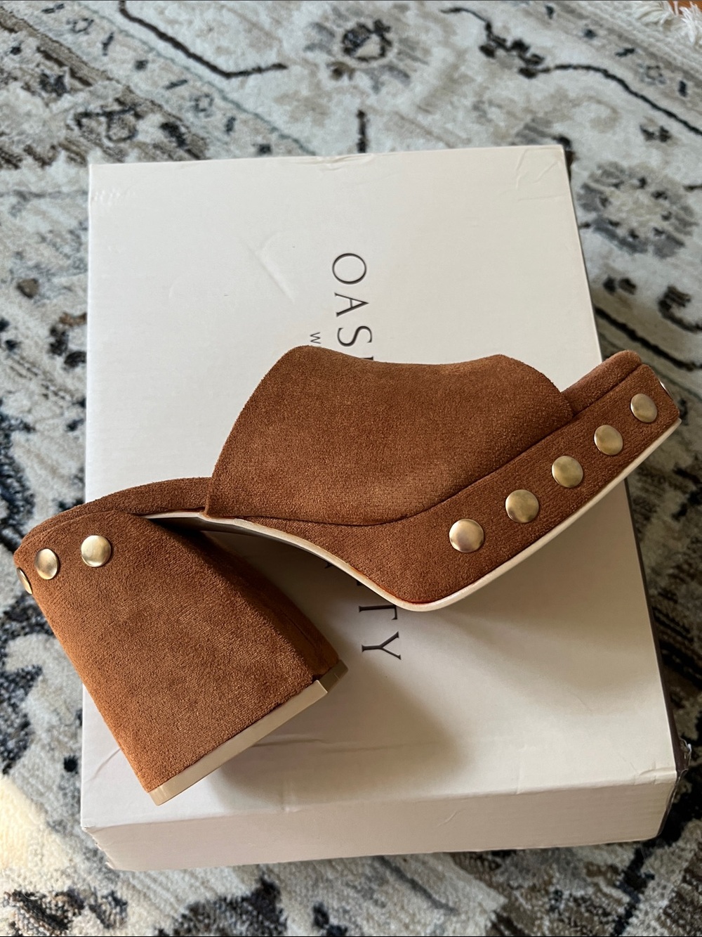 Oasis Society Tan Suede Studded Platform Mule - Picture 2 of 4